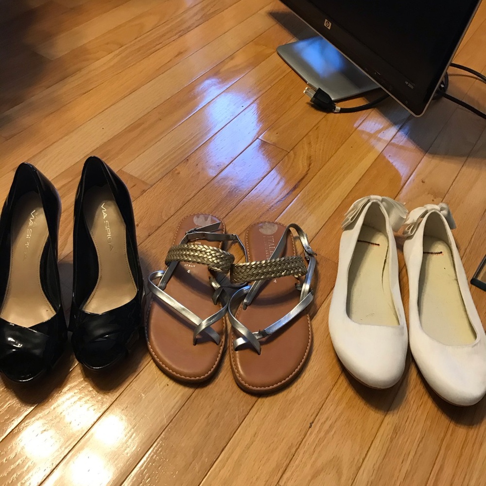 4 prs Size 4 shoe bundle via spiga heels sandals